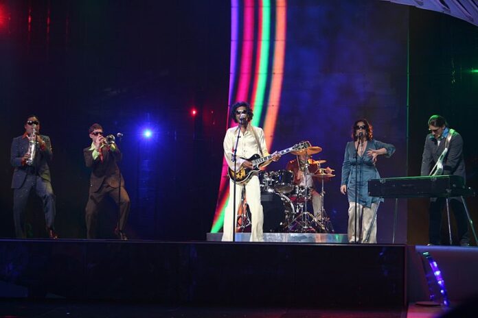 KMG perform LovePower at the 2007 Eurovision